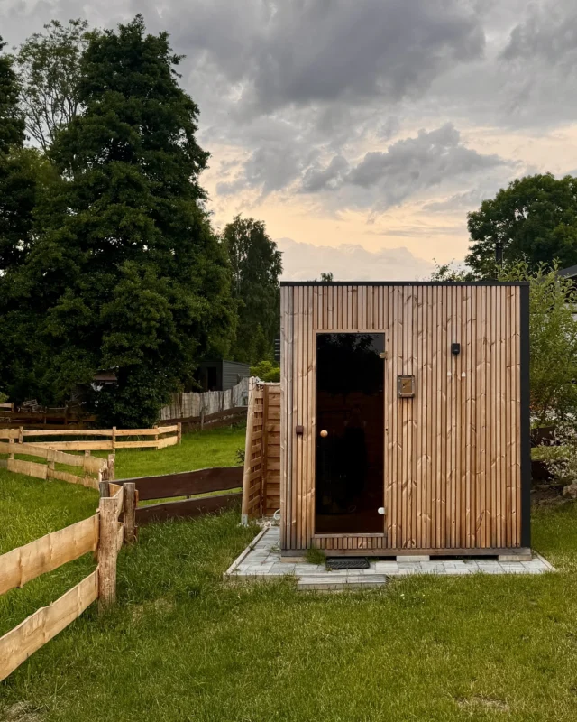 Your own private sauna under the stars. ✨

At Dream House you step into a glowing sauna set in your own private garden with views into nature. After the heat you cool off under the open sky with an outdoor shower and let the evening slow down just for you. A retreat within a retreat.

Book your stay at Bohemian Homes and make Dream House your escape. 🏡🌿

#bohemianhomes #czechvacation #holidayhome #summer #wellness #privatesauna #amazingplacescz #uzasnamista #ceskesvycarsko #bohemian_switzerland #dnescestujem #visitcz #kudyznudy #dovolenavcesku #vikendovepobyty